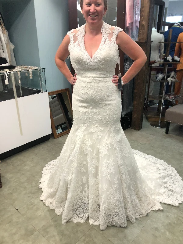 Price Drop Alert Kenneth Winston Gorgeous Shoulders