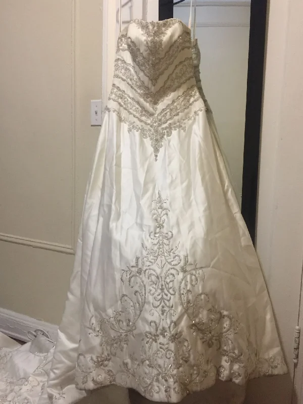 Holiday Sale Allure Bridals