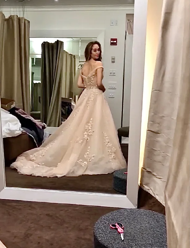 Year-End Clearance Badgley Mischka