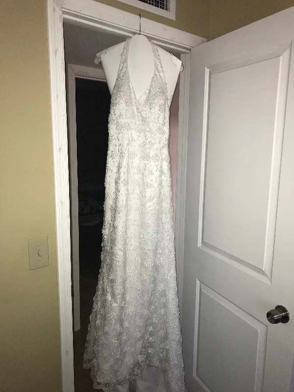 Markdowns David's Bridal S8476