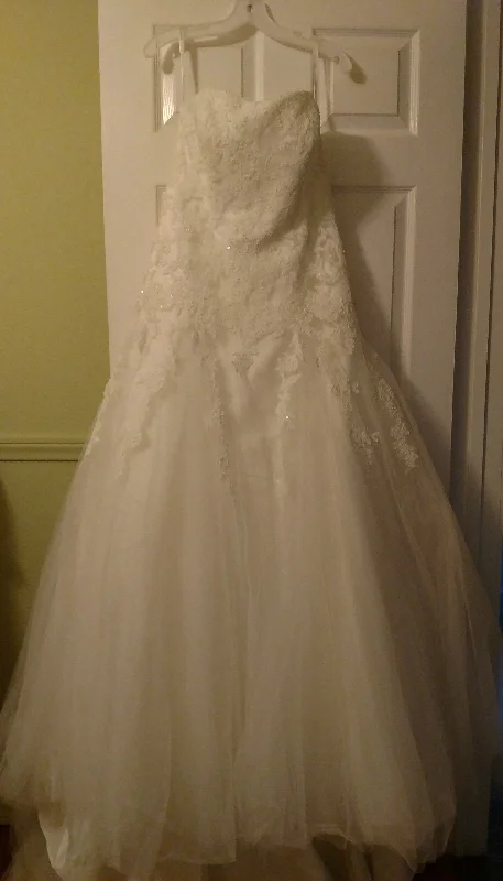 Buy Now David's Bridal Strapless Tulle