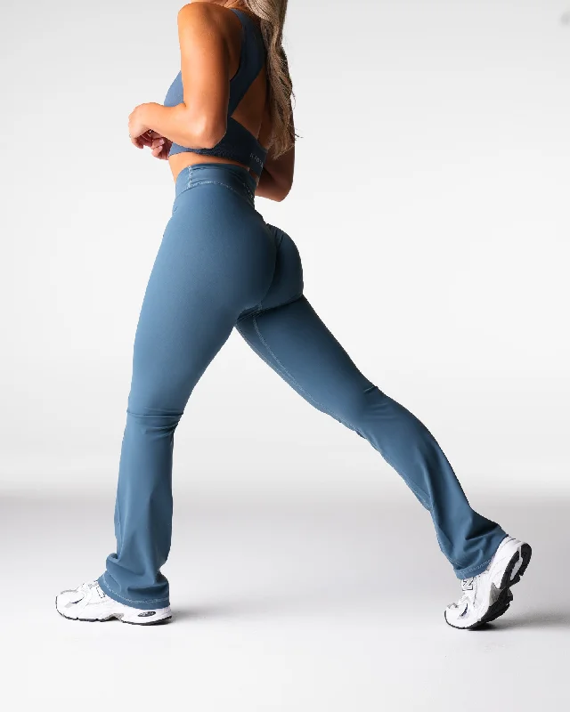 Final Clearance River Effortless Flare Leggings